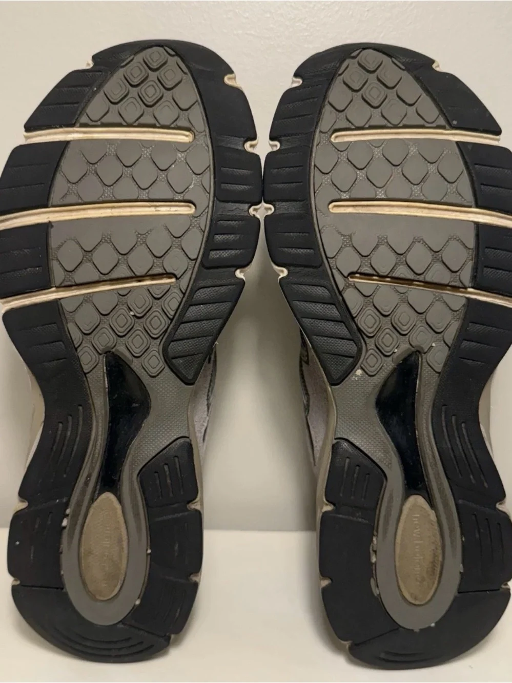 New Balance 990v4 USA Grey Silver Womens Size 8.5 2A Athletic Suede Sneaker Shoe